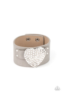 Flauntable Flirt - Paparazzi Accessories